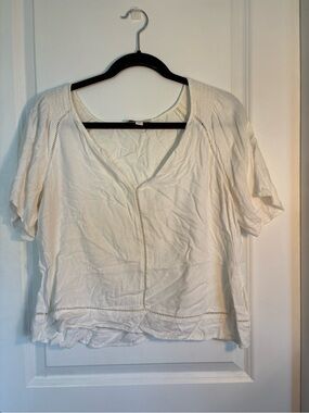 Ella moss V-Neck Short Sleeve Top